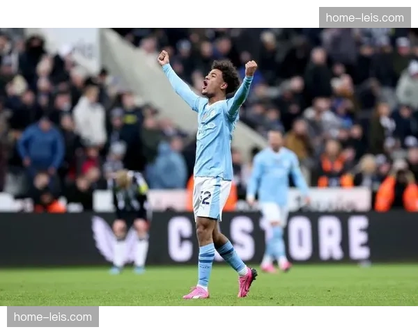 富勒姆签约奥斯卡·鲍勃，激活凯文成战术关键